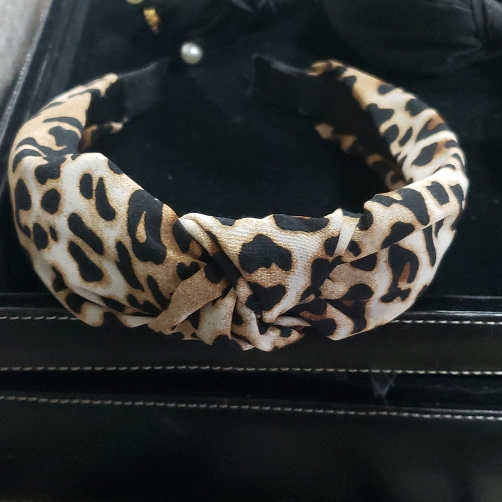 Headbands - Picture 3 of 9